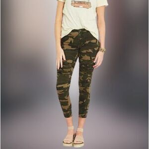 Altar'd State Camouflage Stretch Denim Jeggings Jeans Skinny Low Rise sz 24